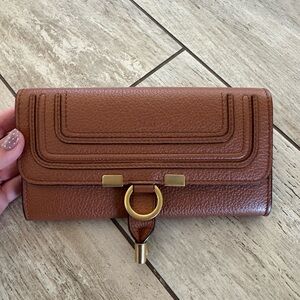 Chloe Continental wallet in tan grained leather
